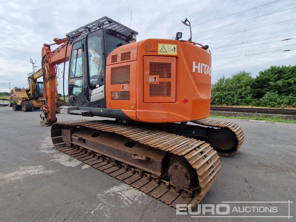 2015 Hitachi ZX225USLC-5B - Pelle sur chenille: photos 3 2015 Hitachi ZX225USLC-5B - Pelle sur chenille: photos 3