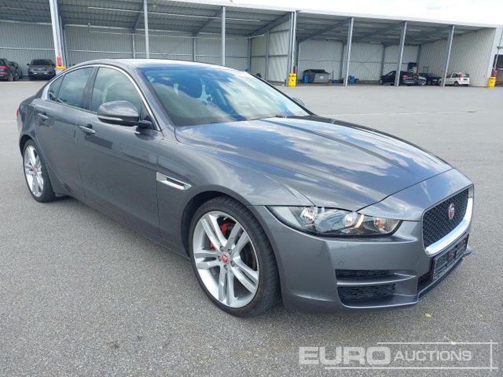 2015 Jaguar XE - Voiture: photos 4 2015 Jaguar XE - Voiture: photos 4