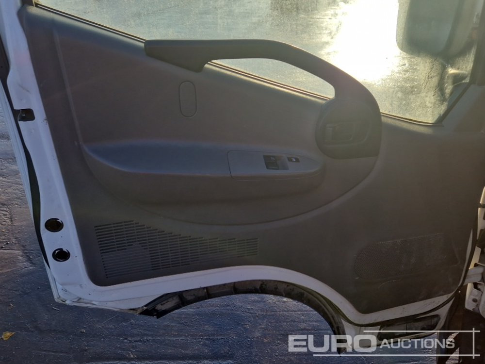 Véhicule utilitaire benne 2017 Nissan NT400: photos 23