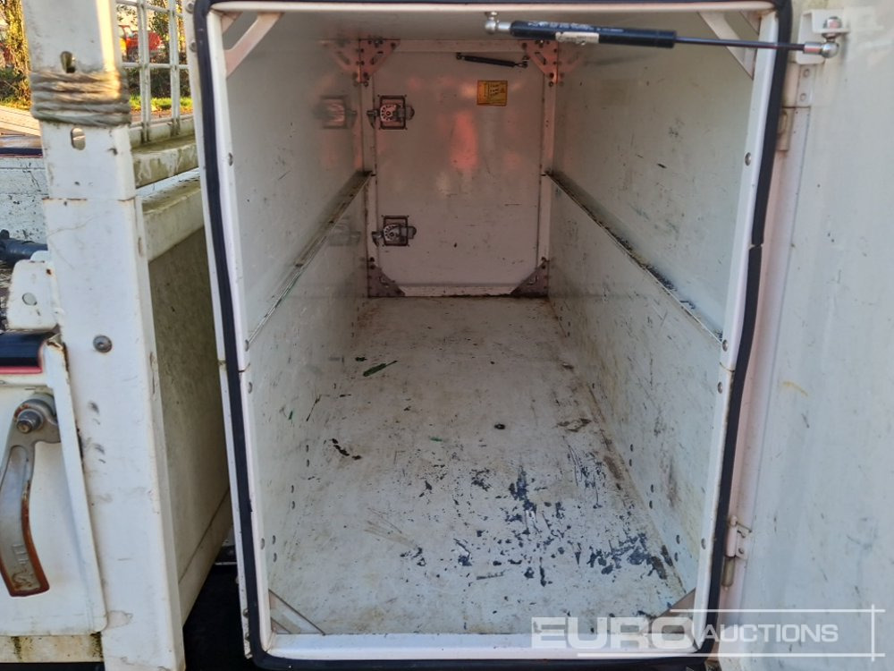 Véhicule utilitaire benne 2017 Nissan NT400: photos 21