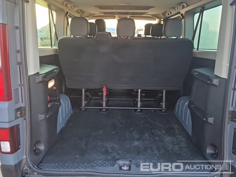 Minibus, Transport de personnes 2022 Renault Trafic: photos 19