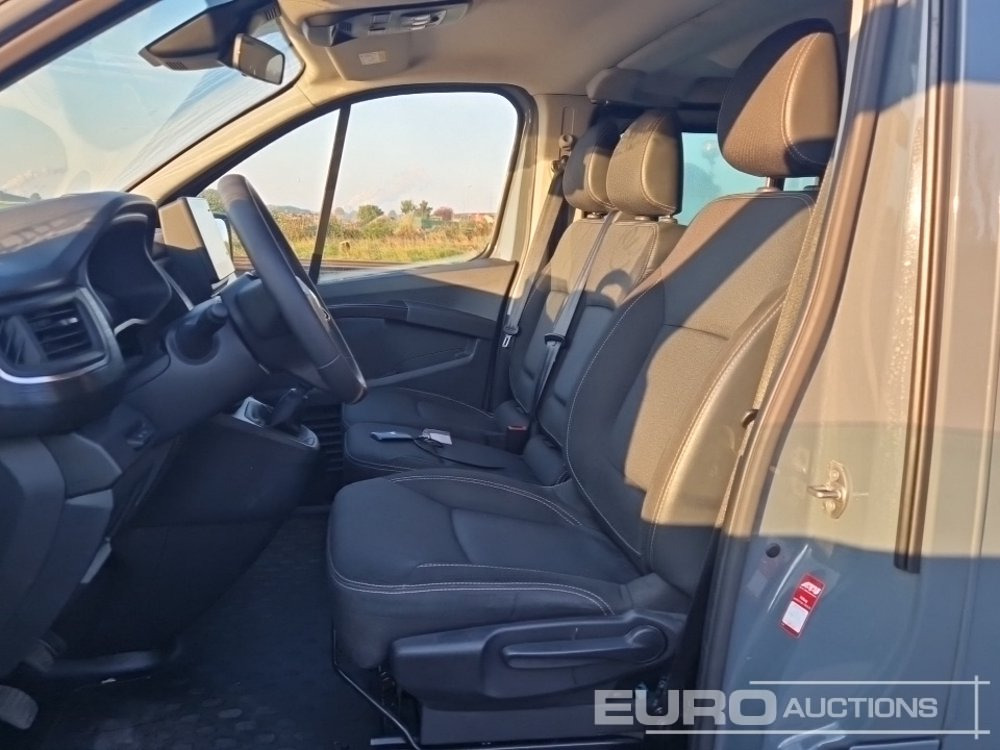 Minibus, Transport de personnes 2022 Renault Trafic: photos 26