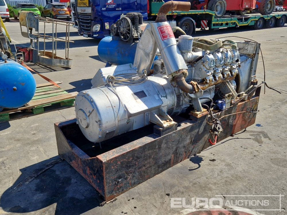 40kVA Static AvK Generstor with Mercedes V8 Diesel Engine - Groupe électrogène: photos 4 40kVA Static AvK Generstor with Mercedes V8 Diesel Engine - Groupe électrogène: photos 4