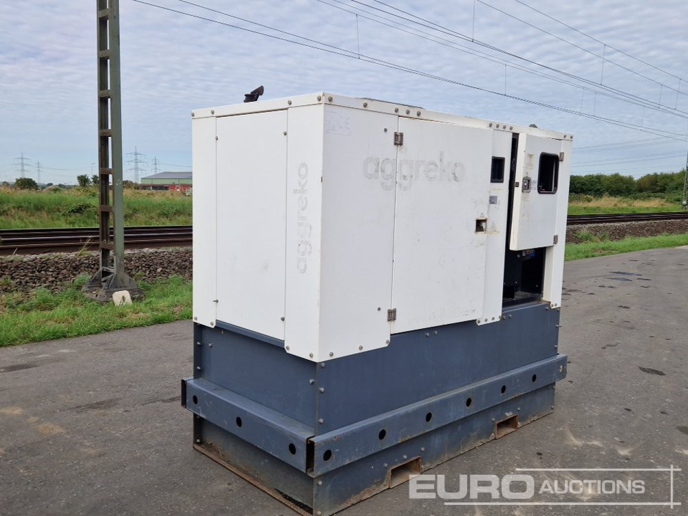 Aggreko 30 kVA Static Generator, John Deere Engine - Groupe électrogène: photos 1 Aggreko 30 kVA Static Generator, John Deere Engine - Groupe électrogène: photos 1