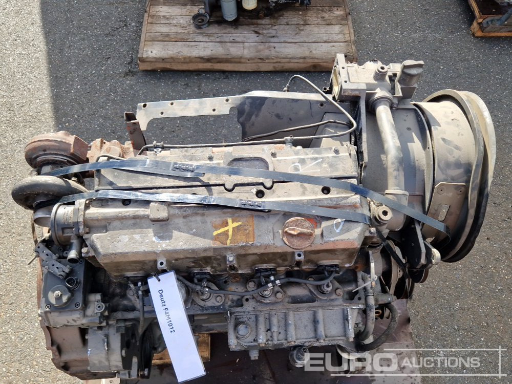 Deutz 4 Cylinder Turbo Diesel Engine - Moteur: photos 5 Deutz 4 Cylinder Turbo Diesel Engine - Moteur: photos 5
