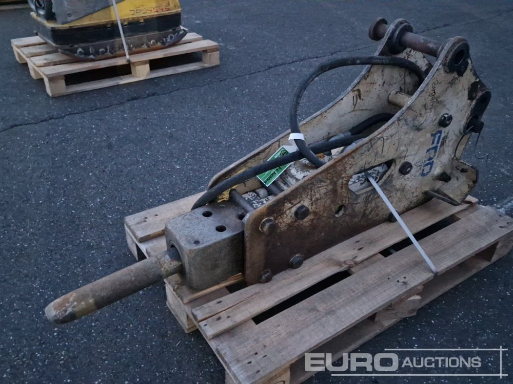 Furukawa F6BHL Hydraulic Breaker to suit Mini Excavator - Marteau hydraulique: photos 1 Furukawa F6BHL Hydraulic Breaker to suit Mini Excavator - Marteau hydraulique: photos 1