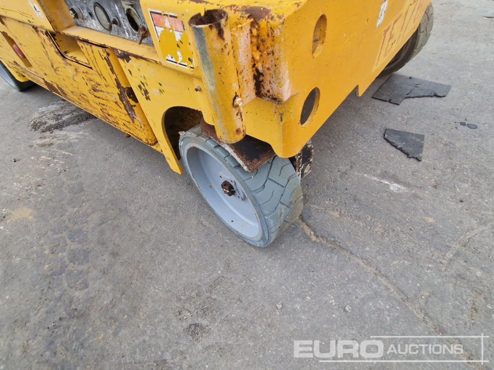 Haulotte Compact 12 - Nacelle: photos 5 Haulotte Compact 12 - Nacelle: photos 5