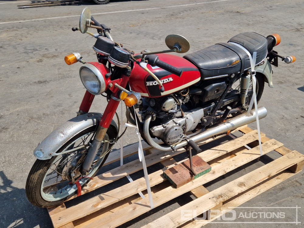 Honda 125 - Motocyclette: photos 1 Honda 125 - Motocyclette: photos 1