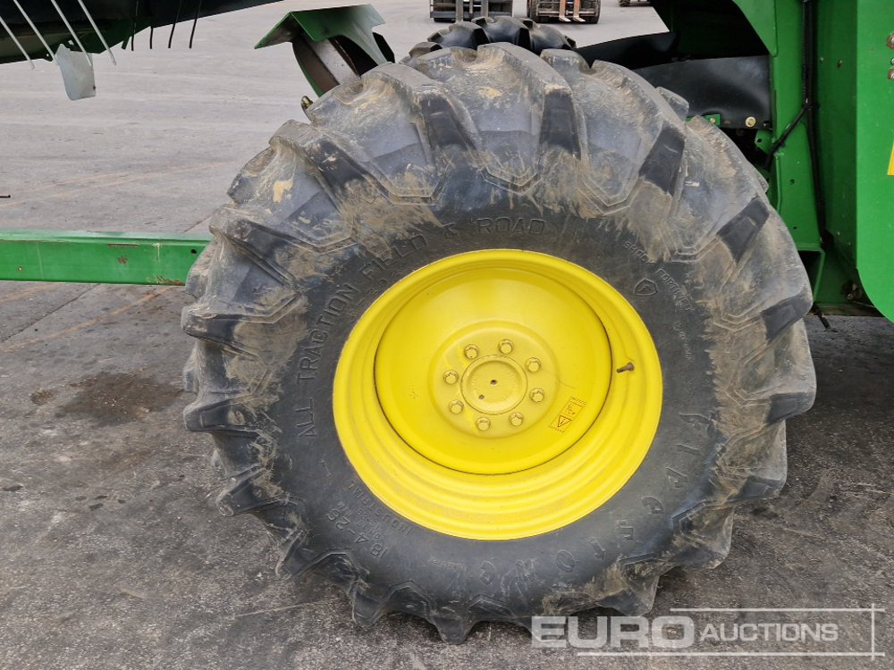 Moissonneuse-batteuse John Deere 9560: photos 32