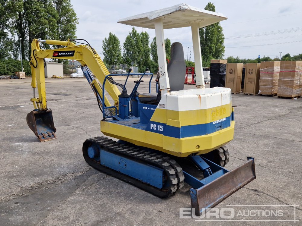 Komatsu PC15-2 - Mini pelle: photos 3 Komatsu PC15-2 - Mini pelle: photos 3