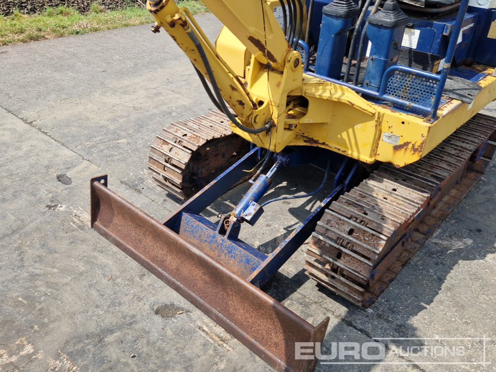 Komatsu PC15-2 - Mini pelle: photos 5 Komatsu PC15-2 - Mini pelle: photos 5