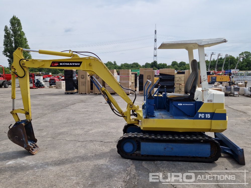 Komatsu PC15-2 - Mini pelle: photos 2 Komatsu PC15-2 - Mini pelle: photos 2