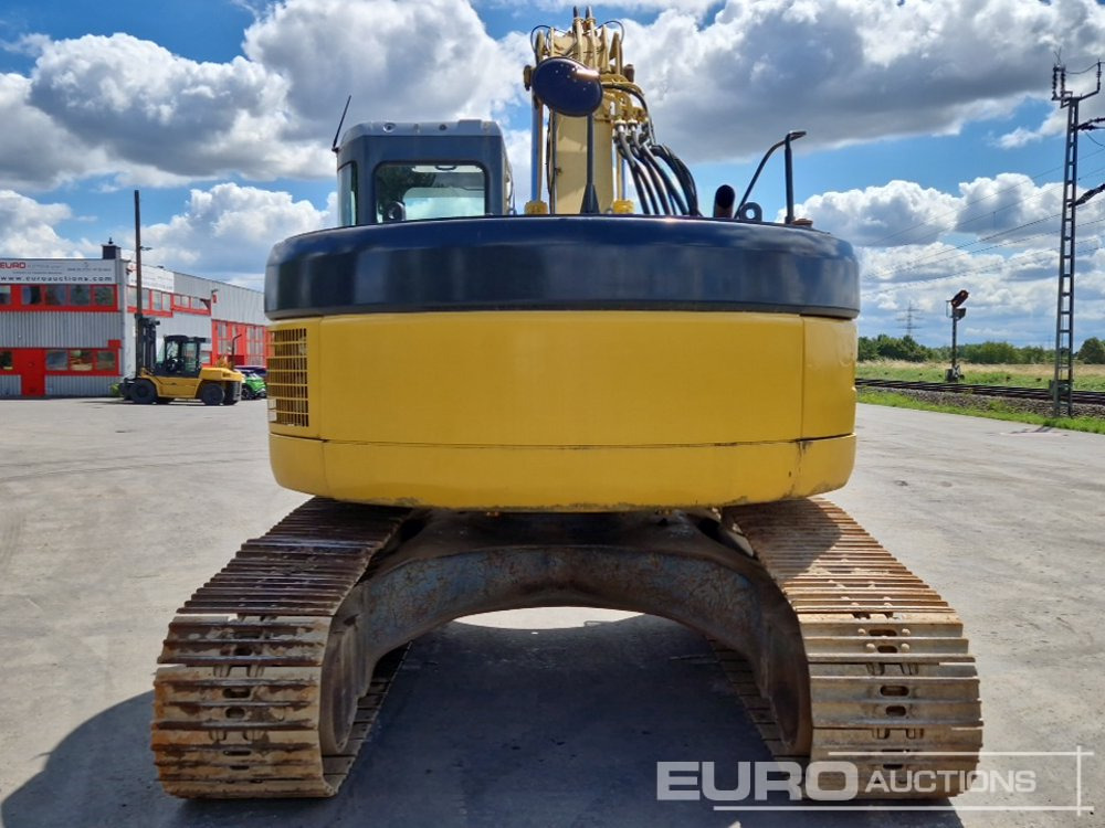 Komatsu PC228USLC-3N0 - Pelle sur chenille: photos 4 Komatsu PC228USLC-3N0 - Pelle sur chenille: photos 4