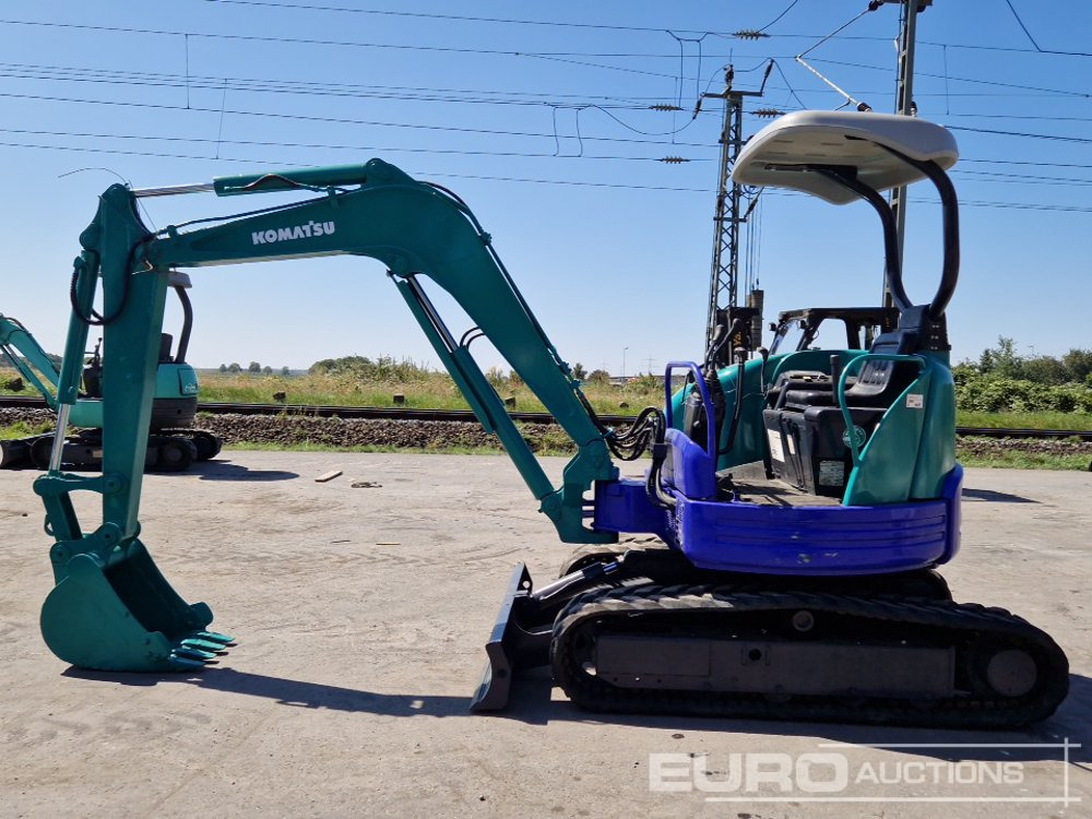 Komatsu PC30FR-2 - Mini pelle: photos 2 Komatsu PC30FR-2 - Mini pelle: photos 2