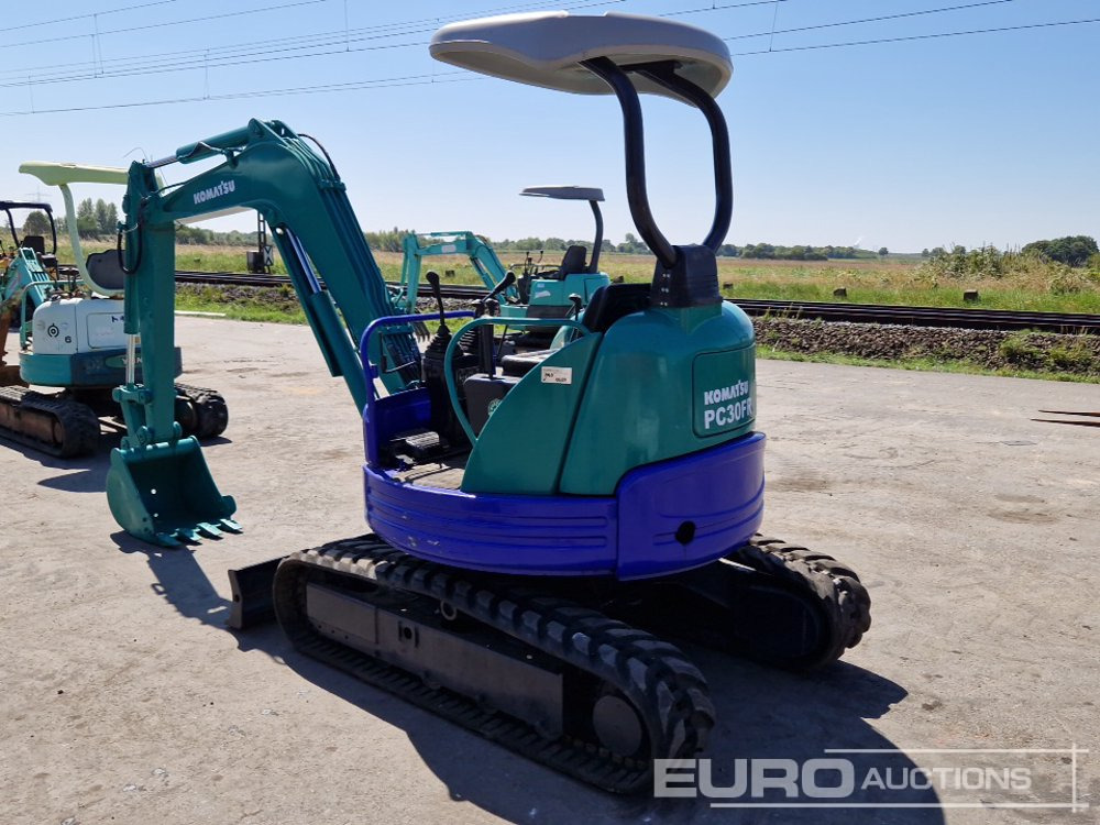 Komatsu PC30FR-2 - Mini pelle: photos 3 Komatsu PC30FR-2 - Mini pelle: photos 3
