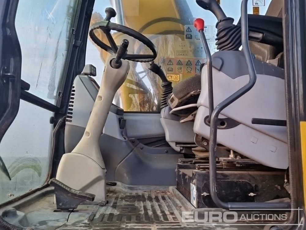 Pelle sur pneus Komatsu PW140-7: photos 37