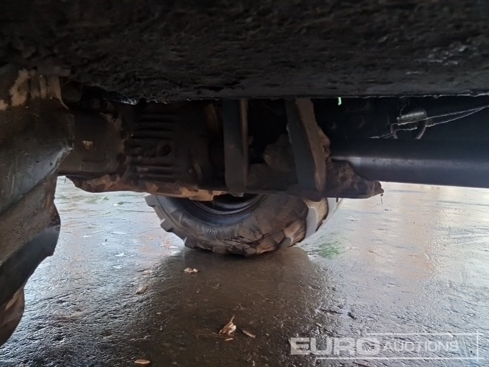 Pelle sur pneus Komatsu PW140-7: photos 16