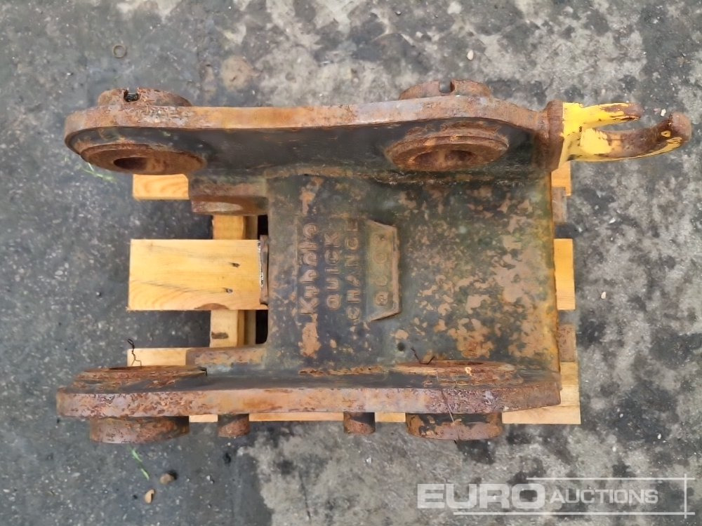 MS08 Quick hitch to suit Kubota KX080-3 - Attache rapide: photos 5 MS08 Quick hitch to suit Kubota KX080-3 - Attache rapide: photos 5