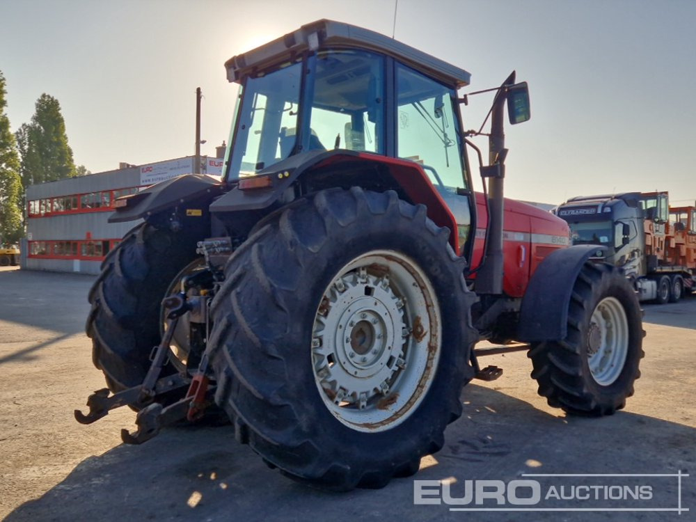 Massey Ferguson 8140 - Tracteur agricole: photos 5 Massey Ferguson 8140 - Tracteur agricole: photos 5