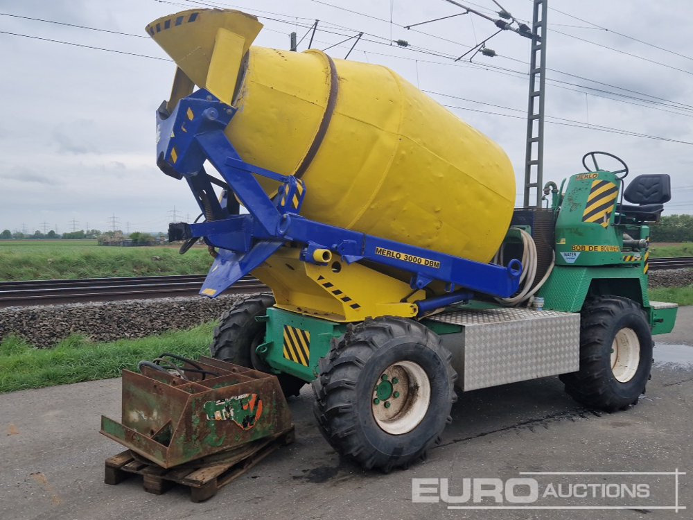 Merlo 3000 DBM 4WD Cement Mixer Truck - Camion malaxeur: photos 1 Merlo 3000 DBM 4WD Cement Mixer Truck - Camion malaxeur: photos 1