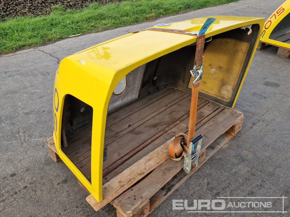 Cover to suit Kramer 750 - Pièces de rechange: photos 2 Cover to suit Kramer 750 - Pièces de rechange: photos 2