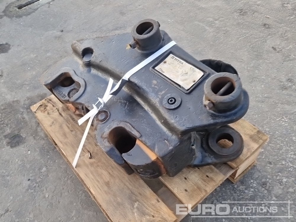 Quick Hitch to suit 45mm Pin - Attache rapide: photos 2 Quick Hitch to suit 45mm Pin - Attache rapide: photos 2