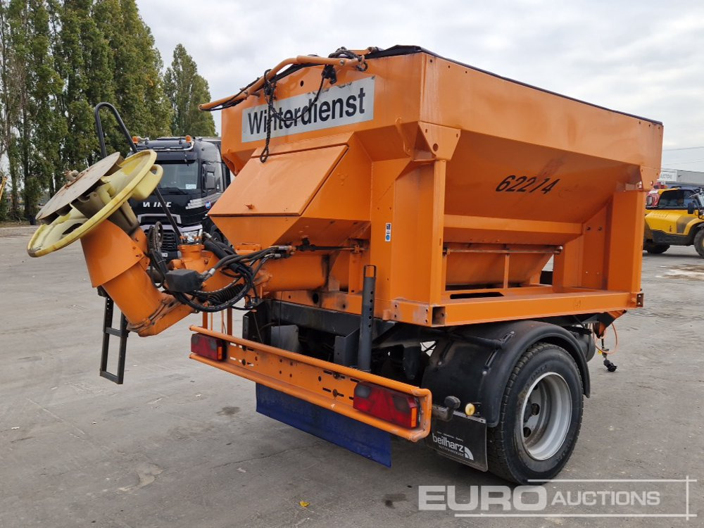 Single Axle Salt Spreader - Epandeur de sable: photos 5 Single Axle Salt Spreader - Epandeur de sable: photos 5