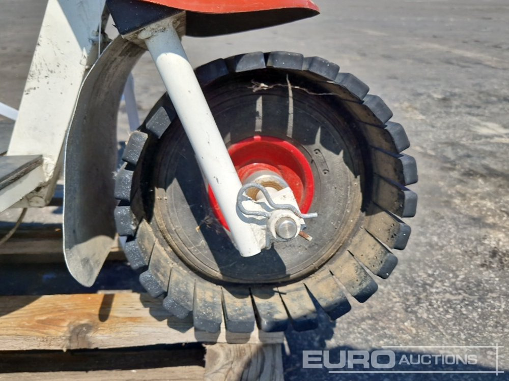 Solo Golf Buggy 24V Electric - Voiturette de golf: photos 5 Solo Golf Buggy 24V Electric - Voiturette de golf: photos 5
