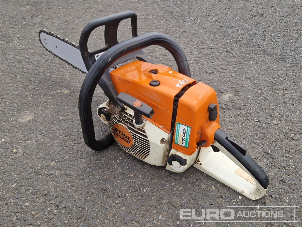 Stihl MS260 Petrol Chansaw - Matériel de chantier: photos 2 Stihl MS260 Petrol Chansaw - Matériel de chantier: photos 2