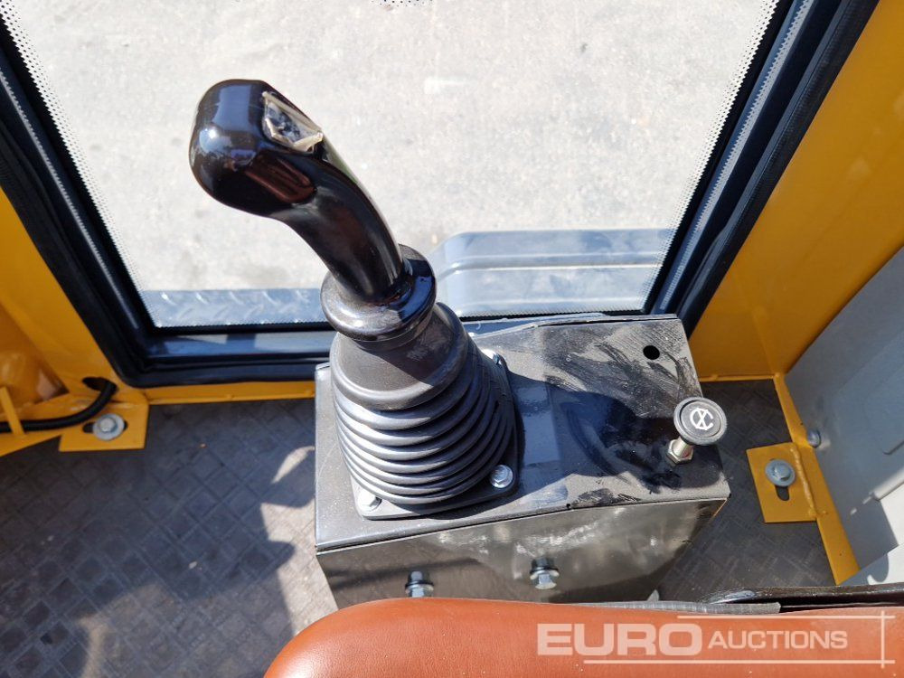 Chargeuse sur pneus Unused Blanche TW36: photos 30 Chargeuse sur pneus Unused Blanche TW36: photos 30