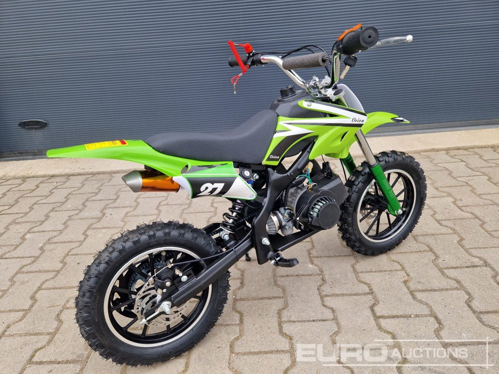 Unused DIRTBIKE 50R-D705 49CC Kids Petrol Motorbike, Automatic - Motocyclette: photos 5 Unused DIRTBIKE 50R-D705 49CC Kids Petrol Motorbike, Automatic - Motocyclette: photos 5