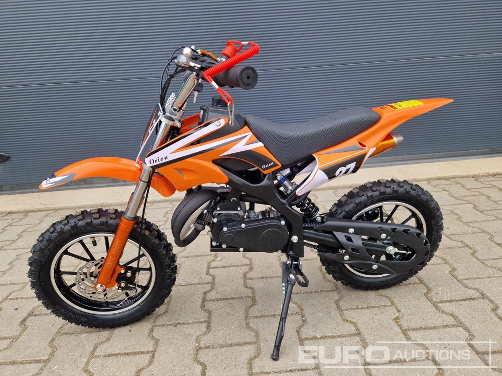 Unused DIRTBIKE 50R-D705 49CC Kids Petrol Motorbike, Automatic - Motocyclette: photos 3 Unused DIRTBIKE 50R-D705 49CC Kids Petrol Motorbike, Automatic - Motocyclette: photos 3