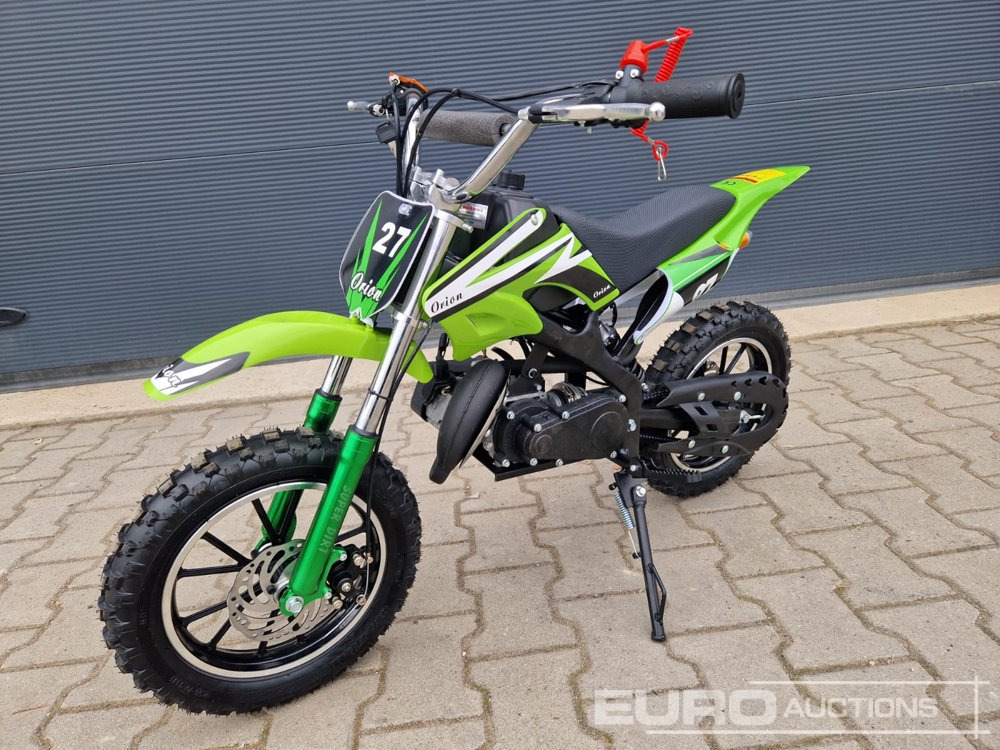 Unused DIRTBIKE 50R-D705 49CC Kids Petrol Motorbike, Automatic - Motocyclette: photos 1 Unused DIRTBIKE 50R-D705 49CC Kids Petrol Motorbike, Automatic - Motocyclette: photos 1