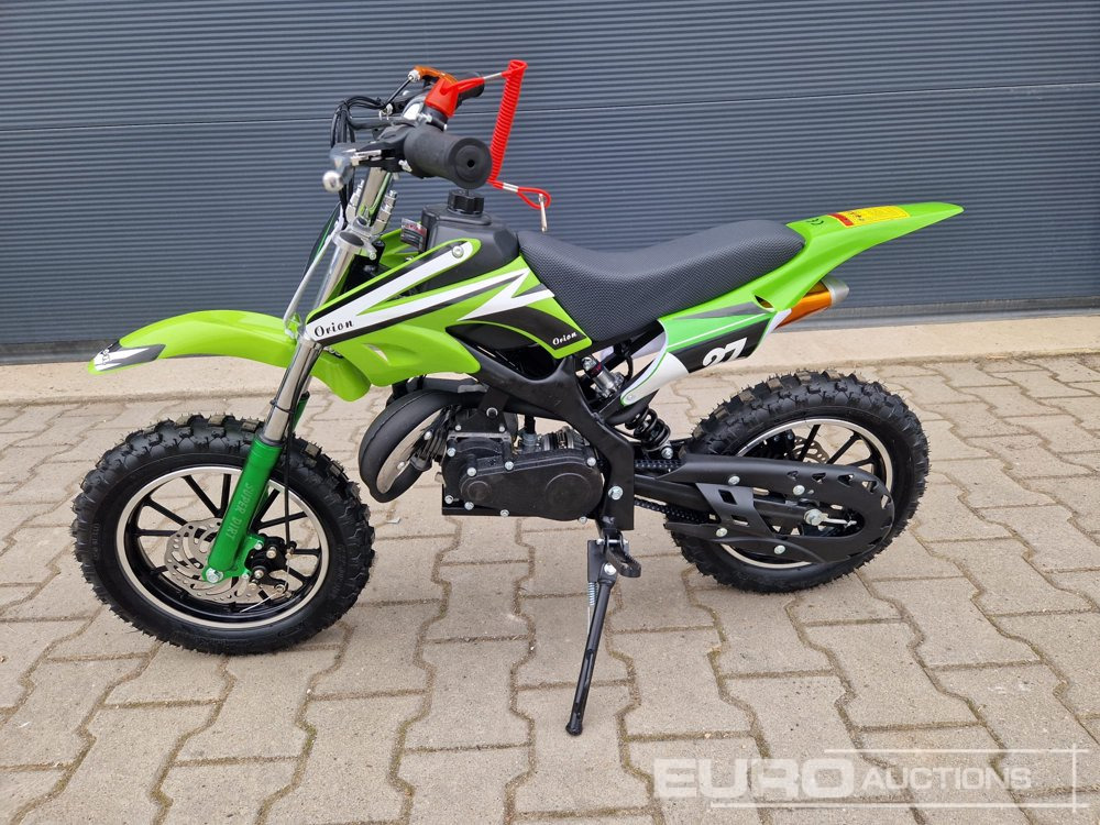 Unused DIRTBIKE 50R-D705 49CC Kids Petrol Motorbike, Automatic - Motocyclette: photos 3 Unused DIRTBIKE 50R-D705 49CC Kids Petrol Motorbike, Automatic - Motocyclette: photos 3