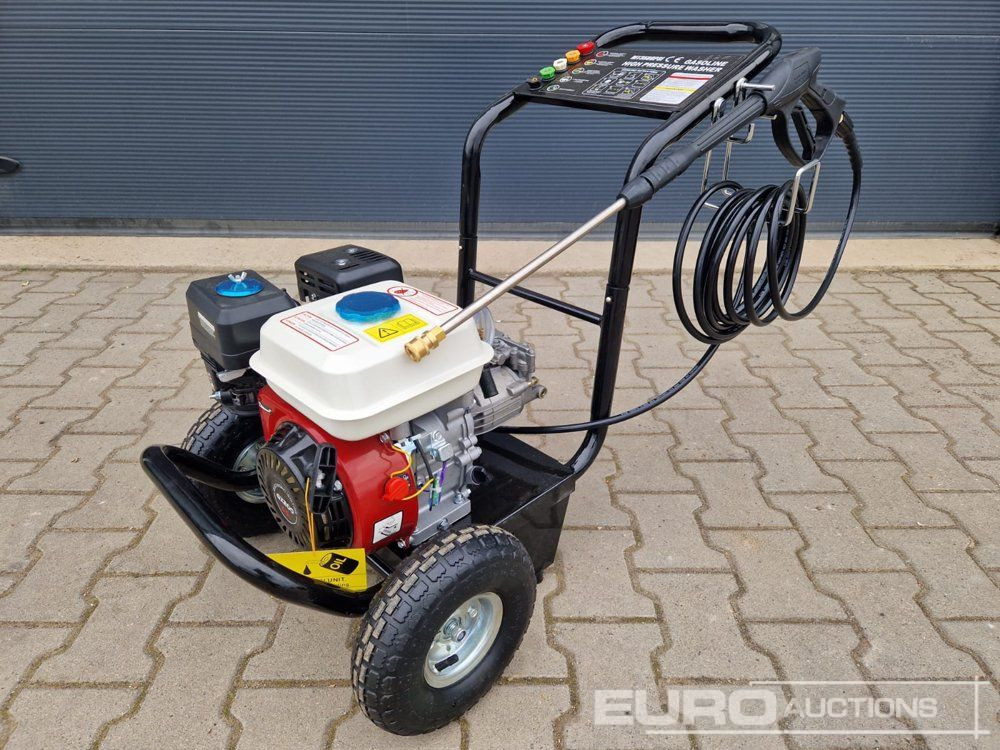 Unused MAXWIN MT3500PSI Petrol Powered High Pressure Washer, 240bar, 6.5HP - Nettoyeur haute pression: photos 1 Unused MAXWIN MT3500PSI Petrol Powered High Pressure Washer, 240bar, 6.5HP - Nettoyeur haute pression: photos 1