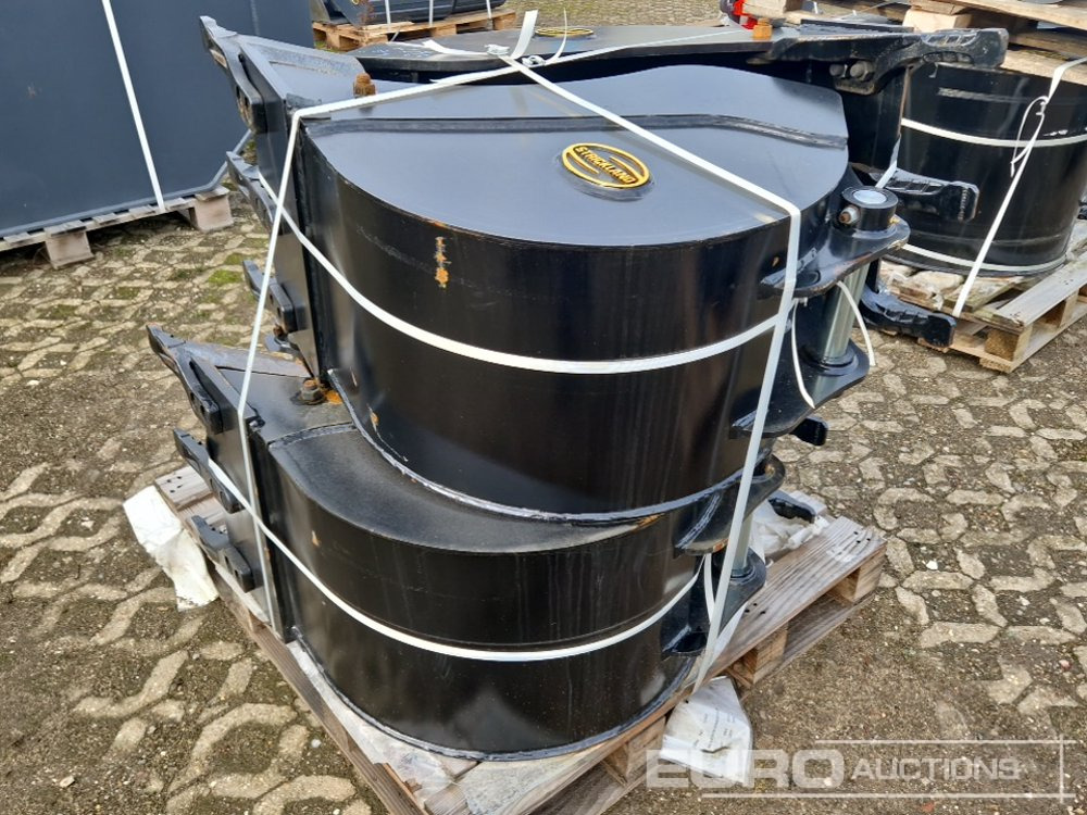 Unused Strickland 18" Trench Bucket to suit JCB 3CX (4 of) - Godet: photos 4 Unused Strickland 18" Trench Bucket to suit JCB 3CX (4 of) - Godet: photos 4