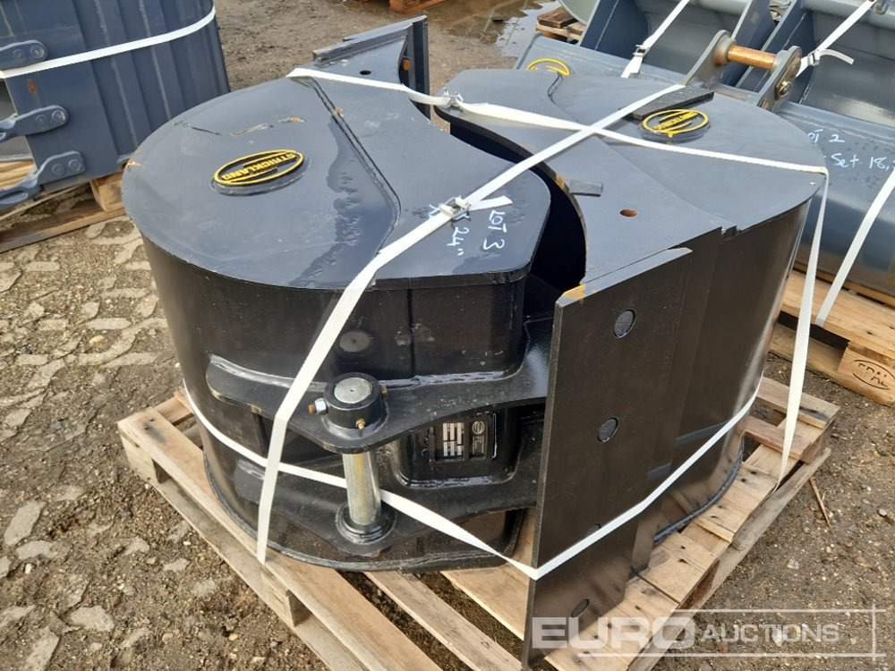 Unused Strickland 24" Trench Bucket to suit JCB 3CX (2 of) - Godet: photos 2 Unused Strickland 24" Trench Bucket to suit JCB 3CX (2 of) - Godet: photos 2