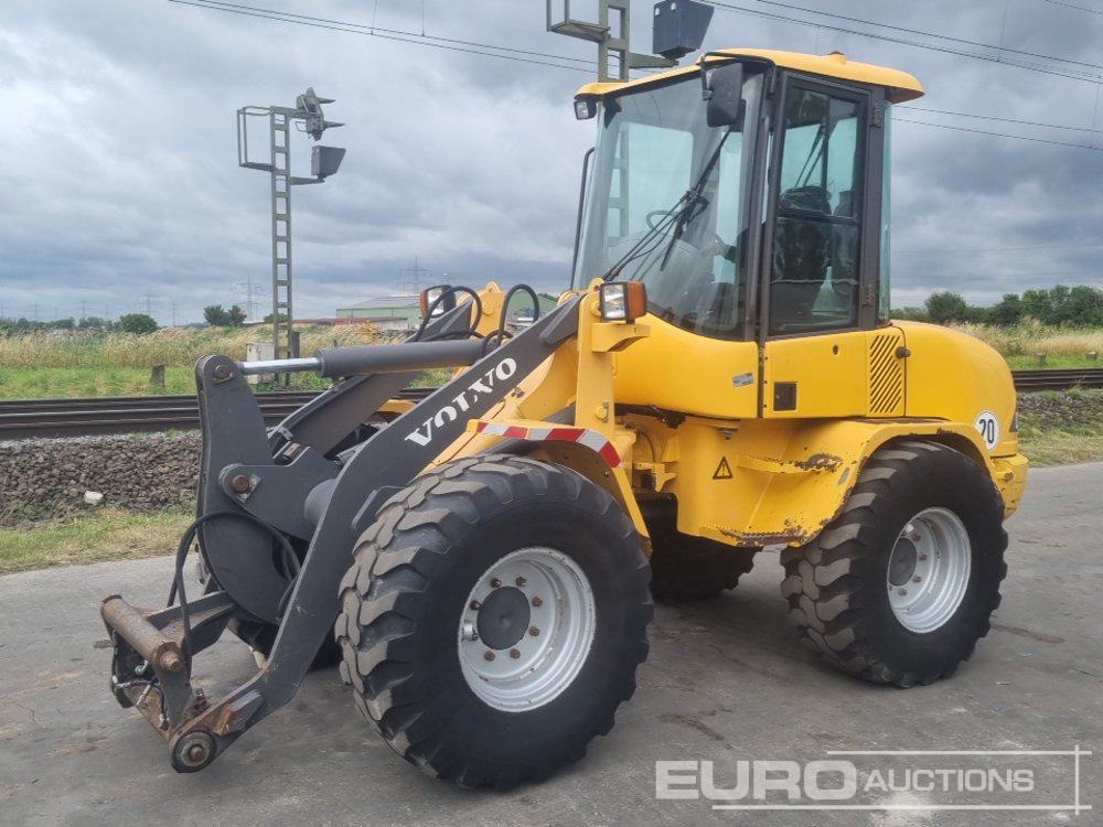 Volvo L30B-Z/X - Chargeuse sur pneus: photos 1 Volvo L30B-Z/X - Chargeuse sur pneus: photos 1