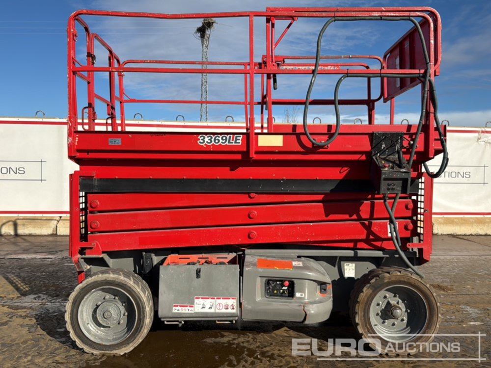 2006 JLG 3369LE - Nacelle: photos 2 2006 JLG 3369LE - Nacelle: photos 2