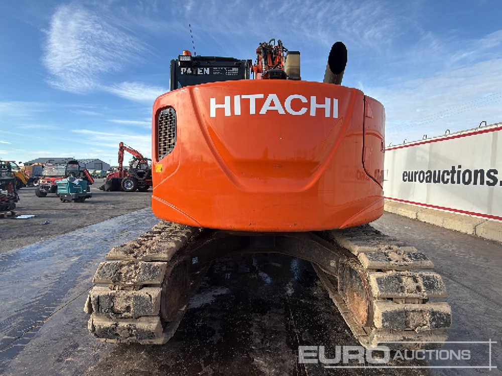 2016 Hitachi ZX135US-5B - Pelle sur chenille: photos 4 2016 Hitachi ZX135US-5B - Pelle sur chenille: photos 4