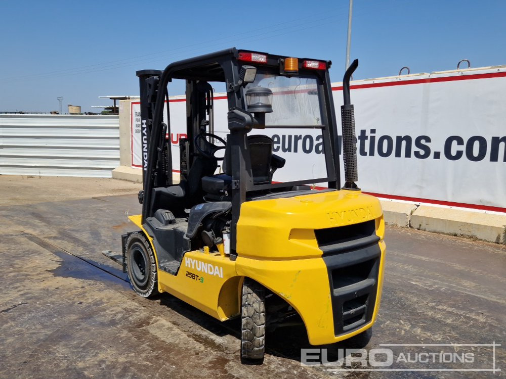 2018 Hyundai 25D-9 - Chariot élévateur: photos 3 2018 Hyundai 25D-9 - Chariot élévateur: photos 3