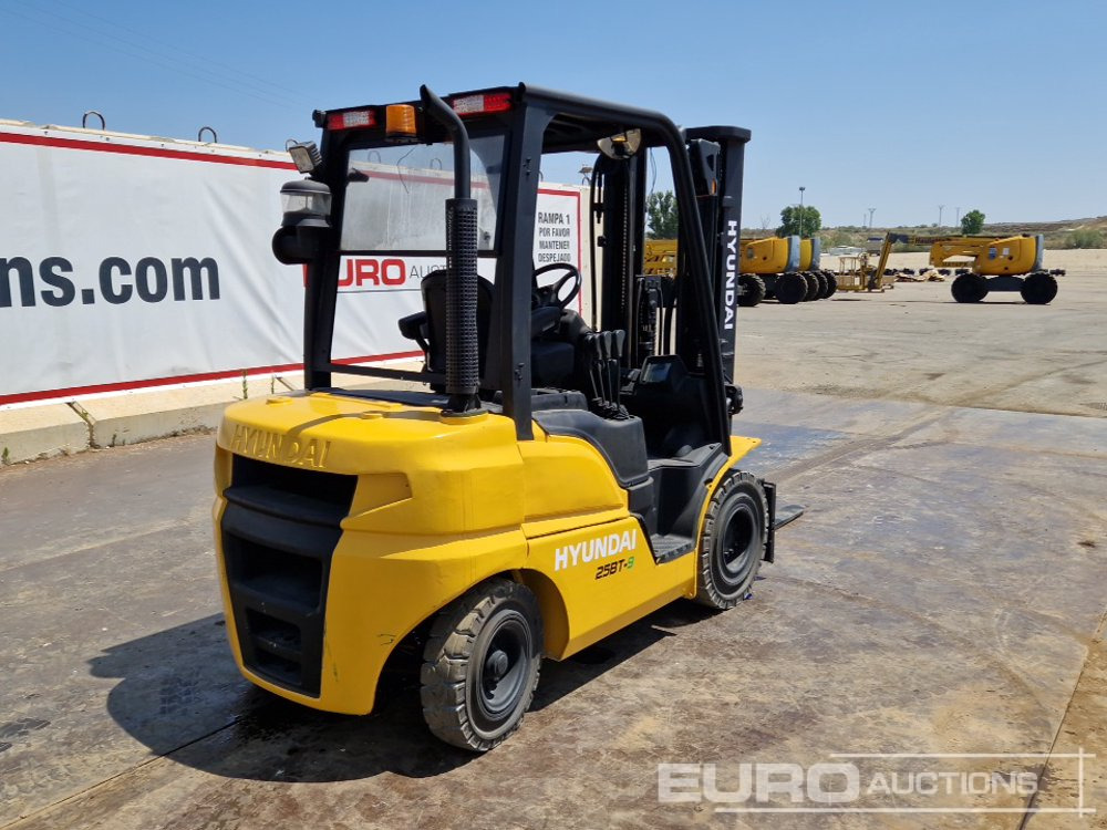 2018 Hyundai 25D-9 - Chariot élévateur: photos 5 2018 Hyundai 25D-9 - Chariot élévateur: photos 5