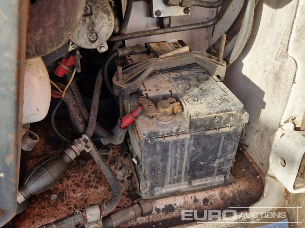 Mini chargeuse Bobcat 553: photos 25