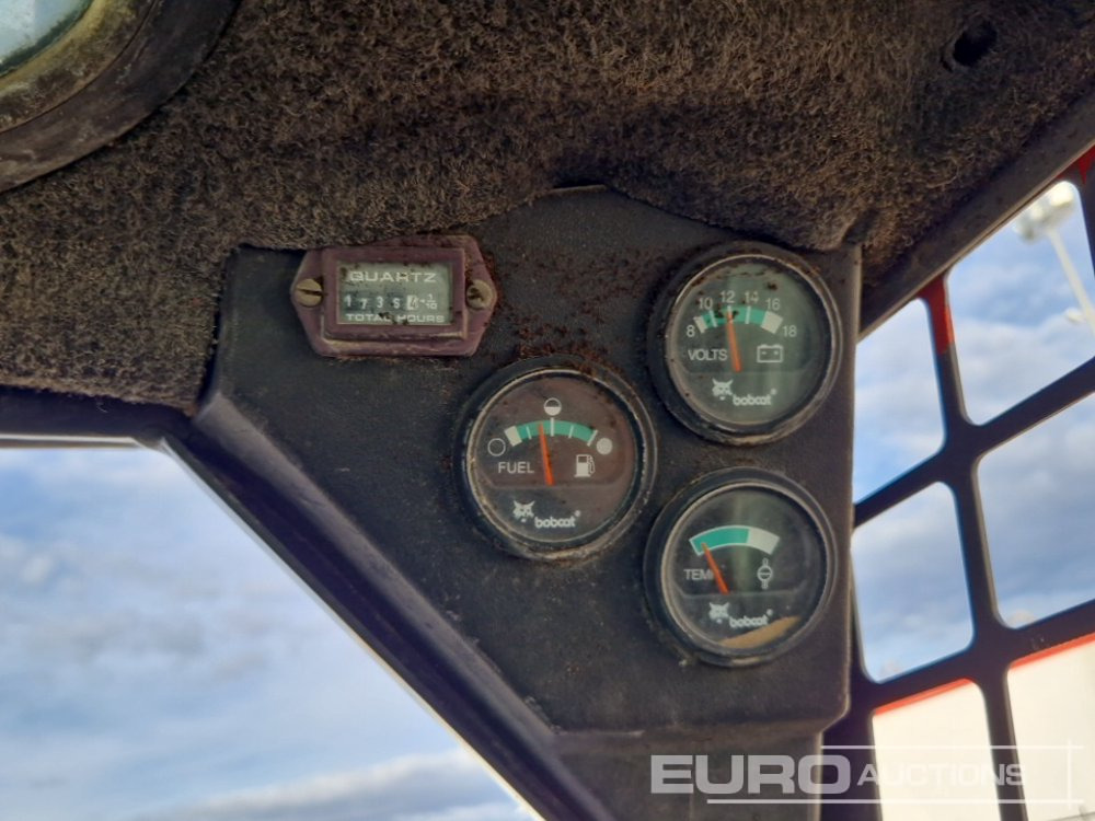Mini chargeuse Bobcat 553: photos 18
