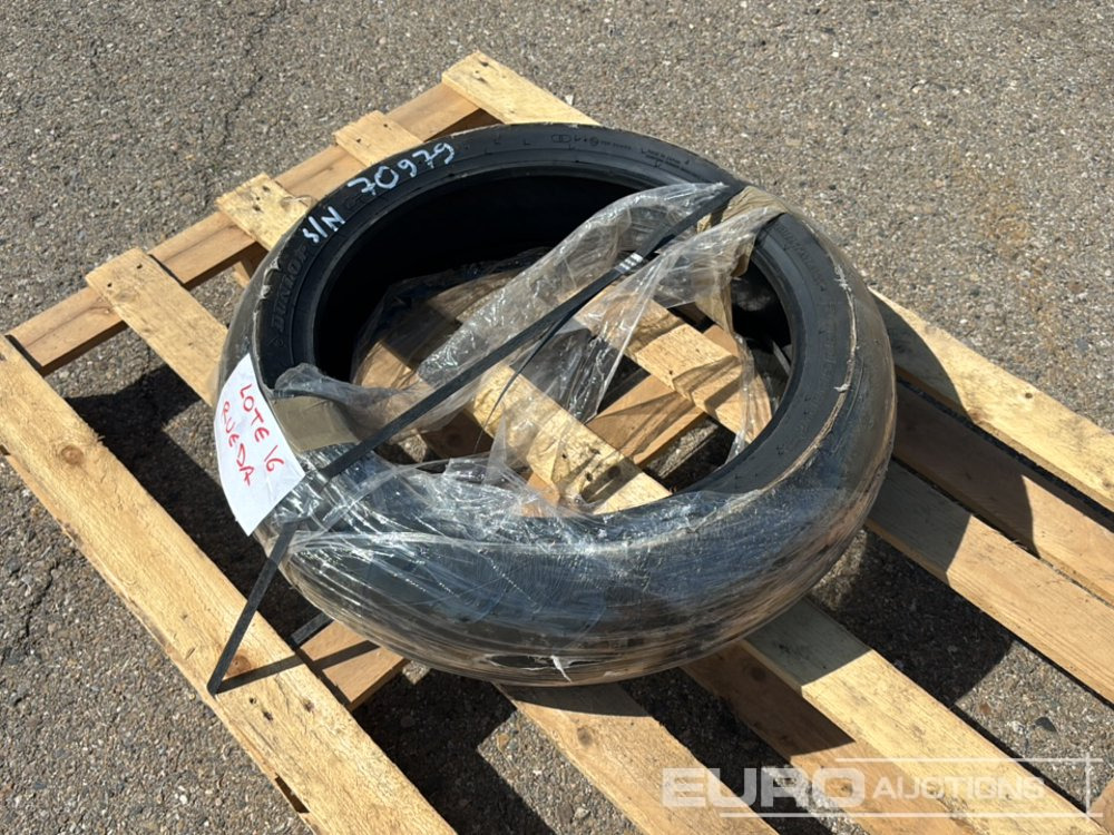 Dunlop 180/55ZR17 Tyre - Pneu: photos 5 Dunlop 180/55ZR17 Tyre - Pneu: photos 5