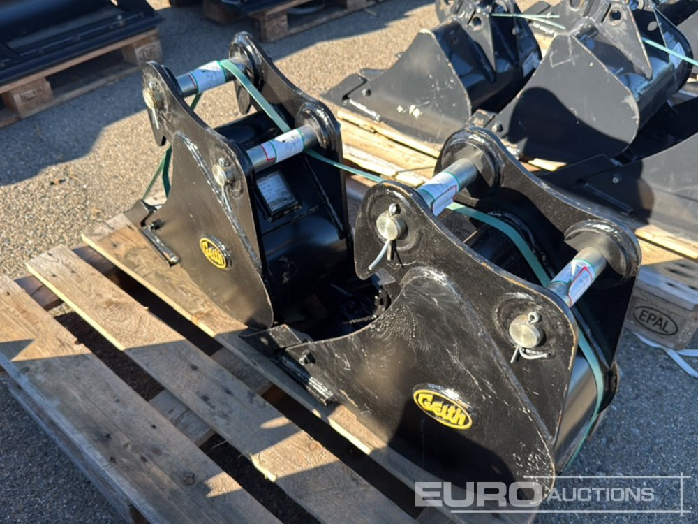 Geith Digging Bucket H03-0250-11937 to suit Yanmar SV26 (S/Ns 1189563, 1197867) (2 of) - Godet: photos 2 Geith Digging Bucket H03-0250-11937 to suit Yanmar SV26 (S/Ns 1189563, 1197867) (2 of) - Godet: photos 2