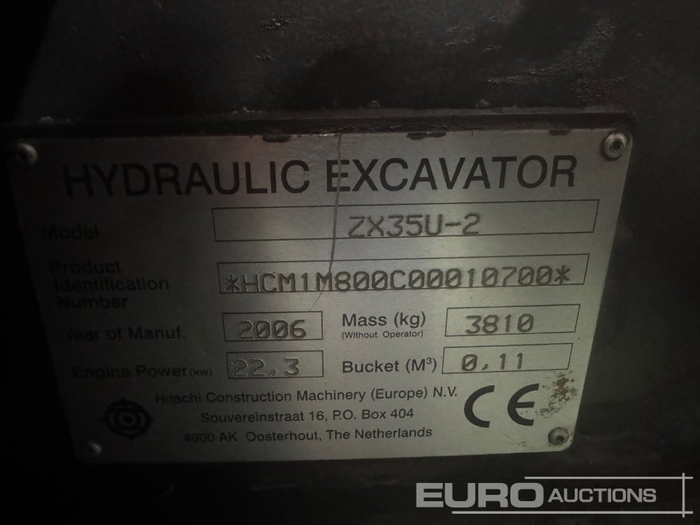 Hitachi ZX35U-2 - Mini pelle: photos 1 Hitachi ZX35U-2 - Mini pelle: photos 1