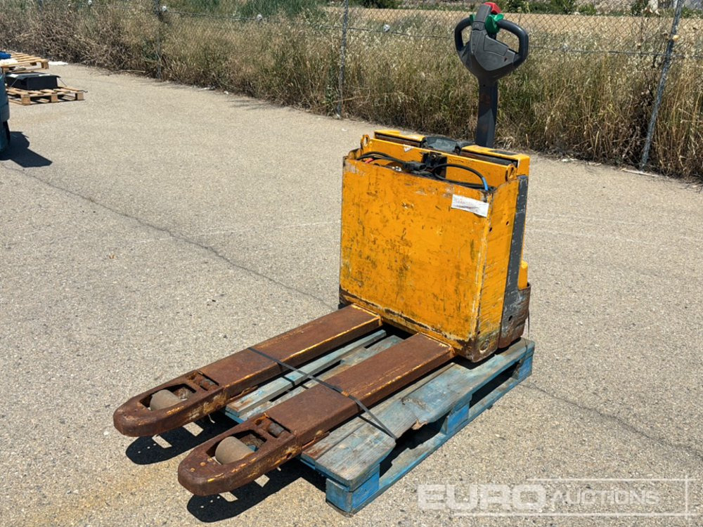 Jungheinrich Electric Pallet Truck - Transpalette: photos 1 Jungheinrich Electric Pallet Truck - Transpalette: photos 1