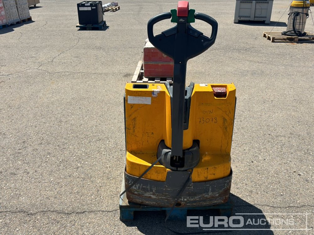 Jungheinrich Electric Pallet Truck - Transpalette: photos 4 Jungheinrich Electric Pallet Truck - Transpalette: photos 4