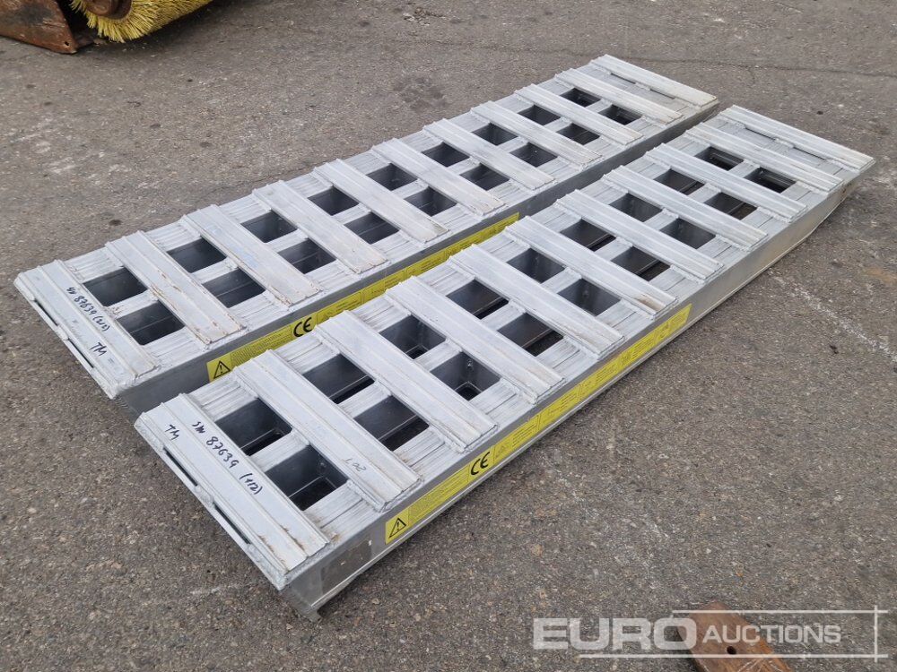 Loading Ramps - Matériel de chantier: photos 1 Loading Ramps - Matériel de chantier: photos 1